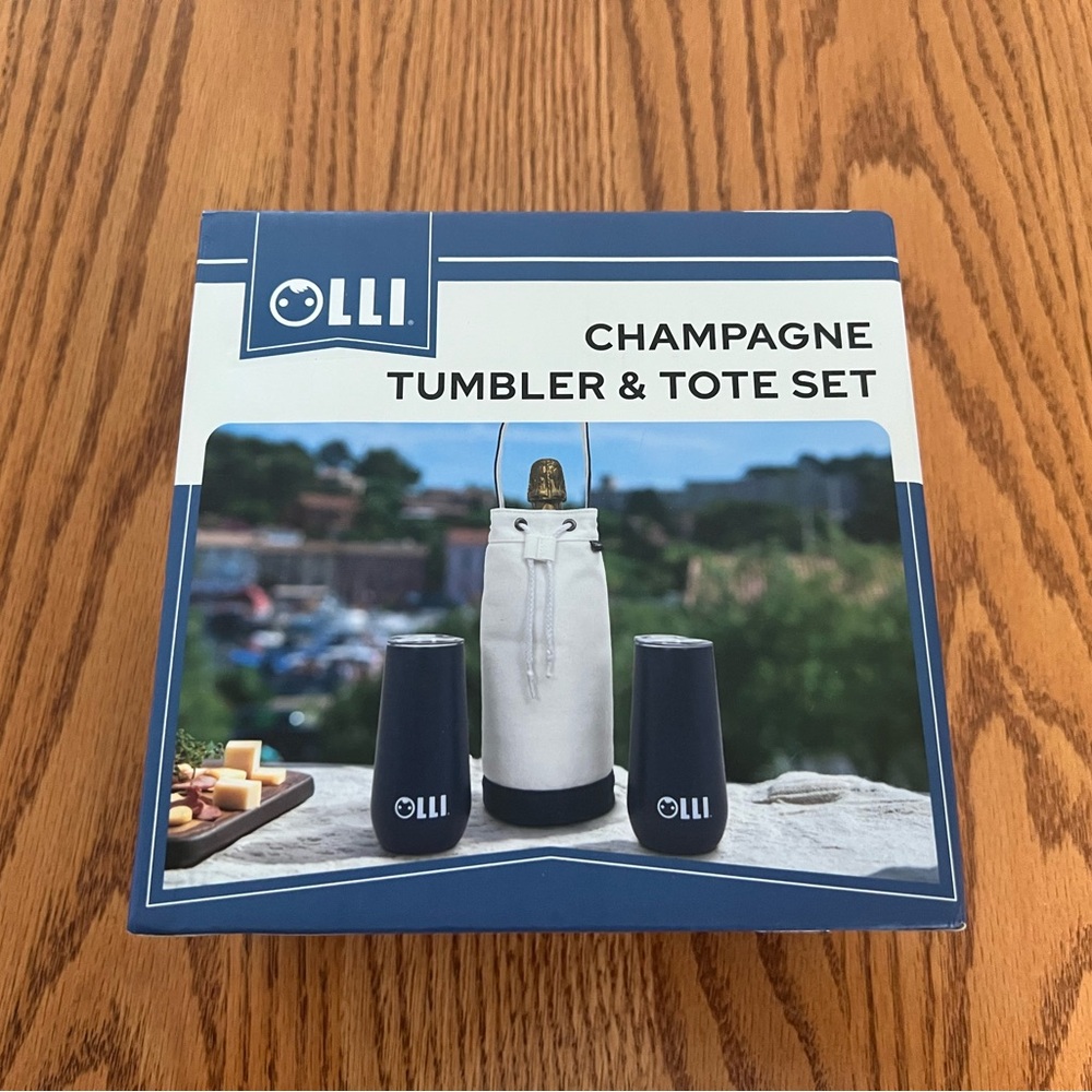 NIB Olli Champagne Tumbler & Tote Set